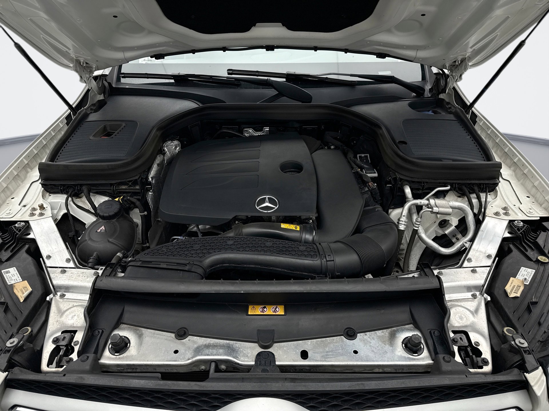 Used 2022 Mercedes-Benz GLC 300 4MATIC w/ Multimedia Package Lite image 27