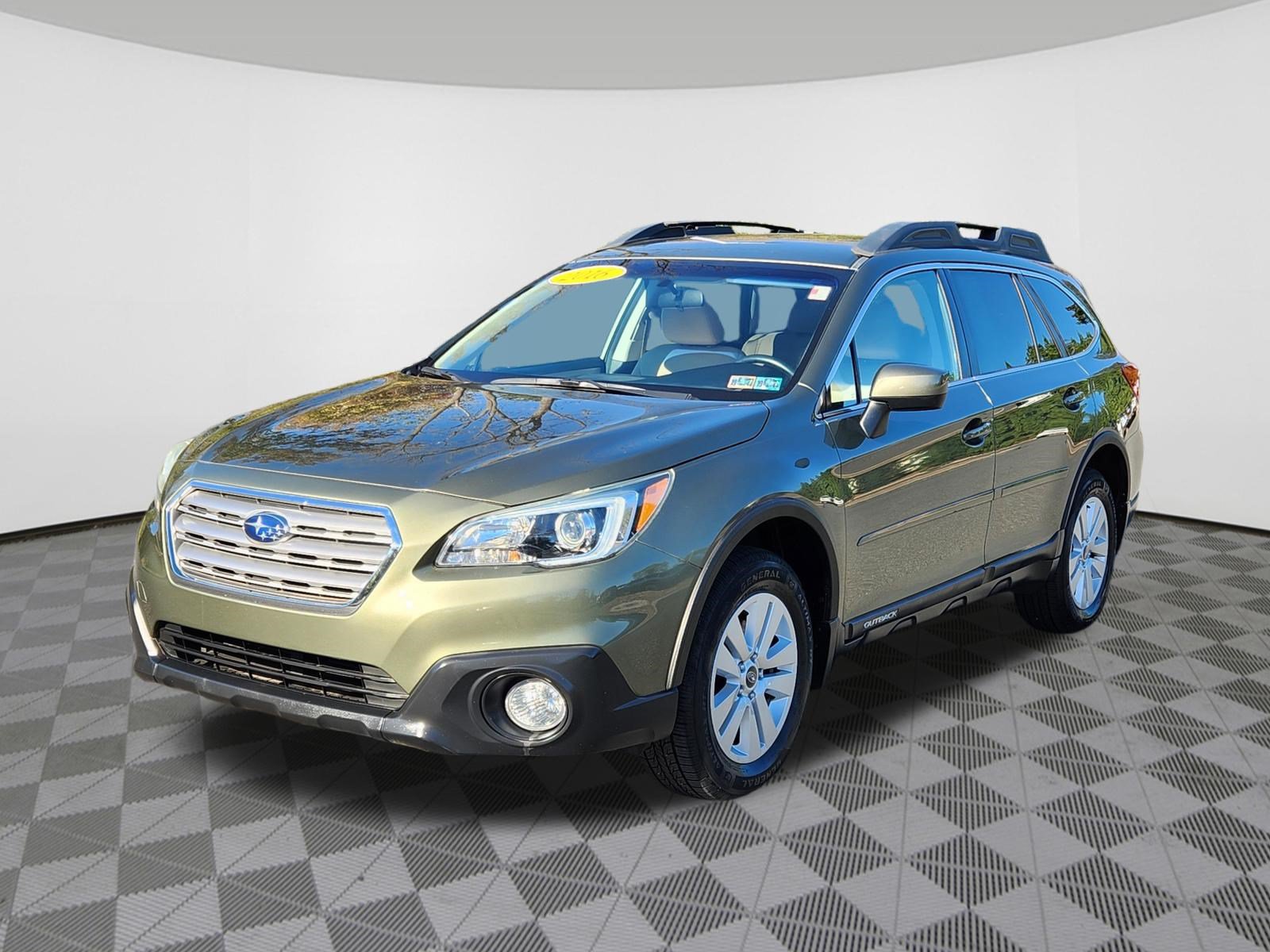 Used 2016 Subaru Outback 2.5i Premium AWD/4WD image 2
