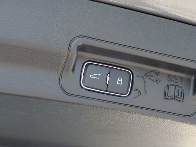 Used 2025 Ford Explorer Active image 14