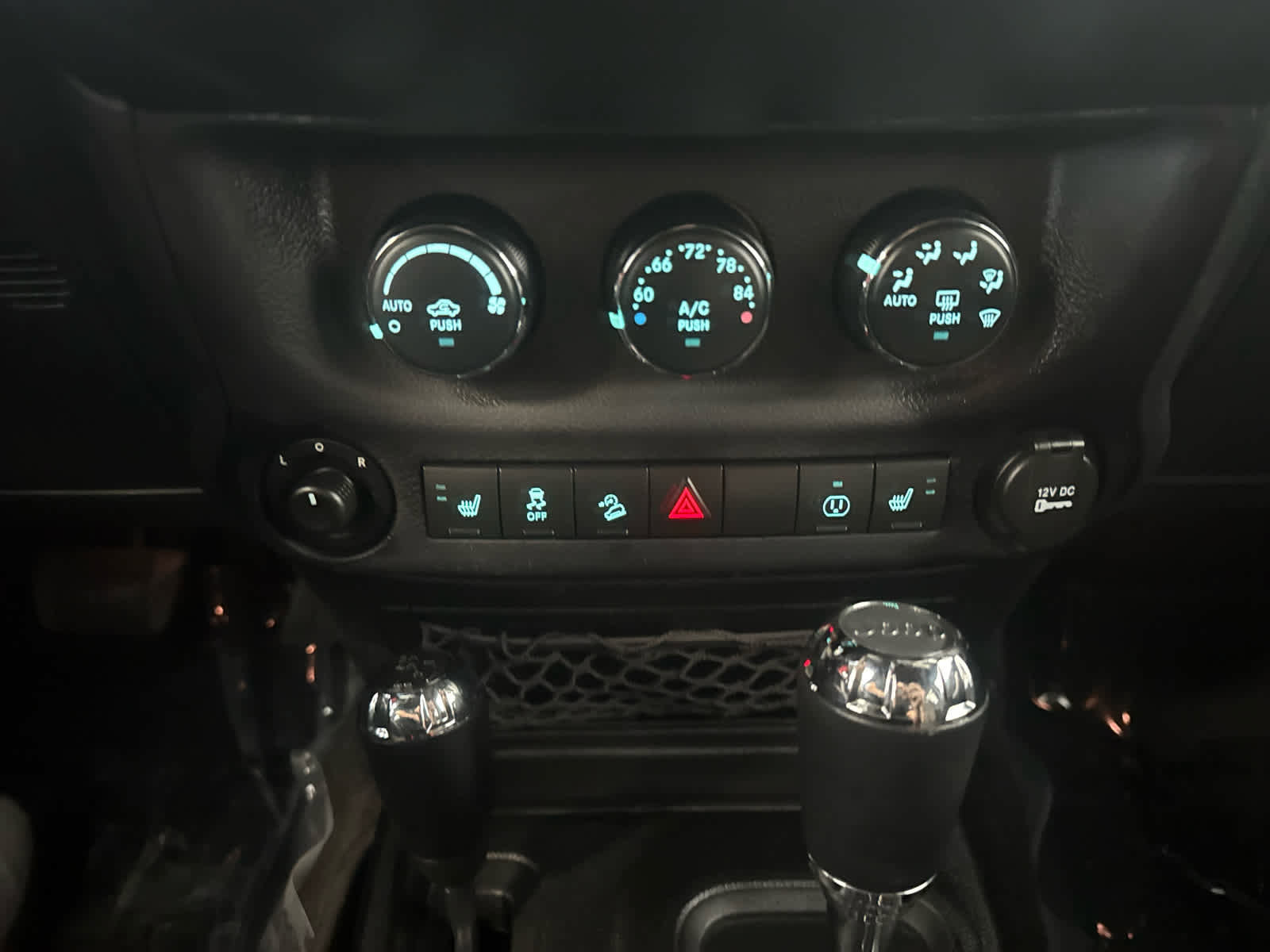 Used 2016 Jeep Wrangler Unlimited Sahara w/ Dual Top Group image 16