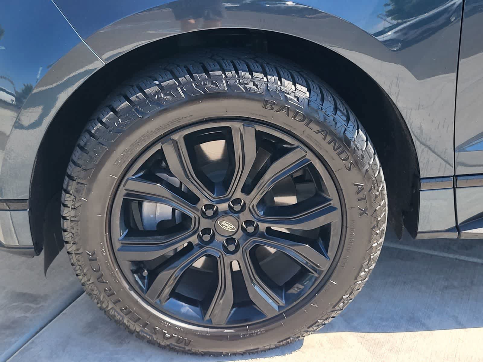 Used 2024 Ford Edge SE w/ Black Appearance Package AWD/4WD image 9