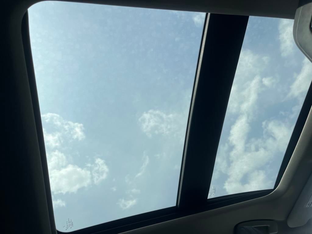 New 2025 Nissan Ariya AWD image 19