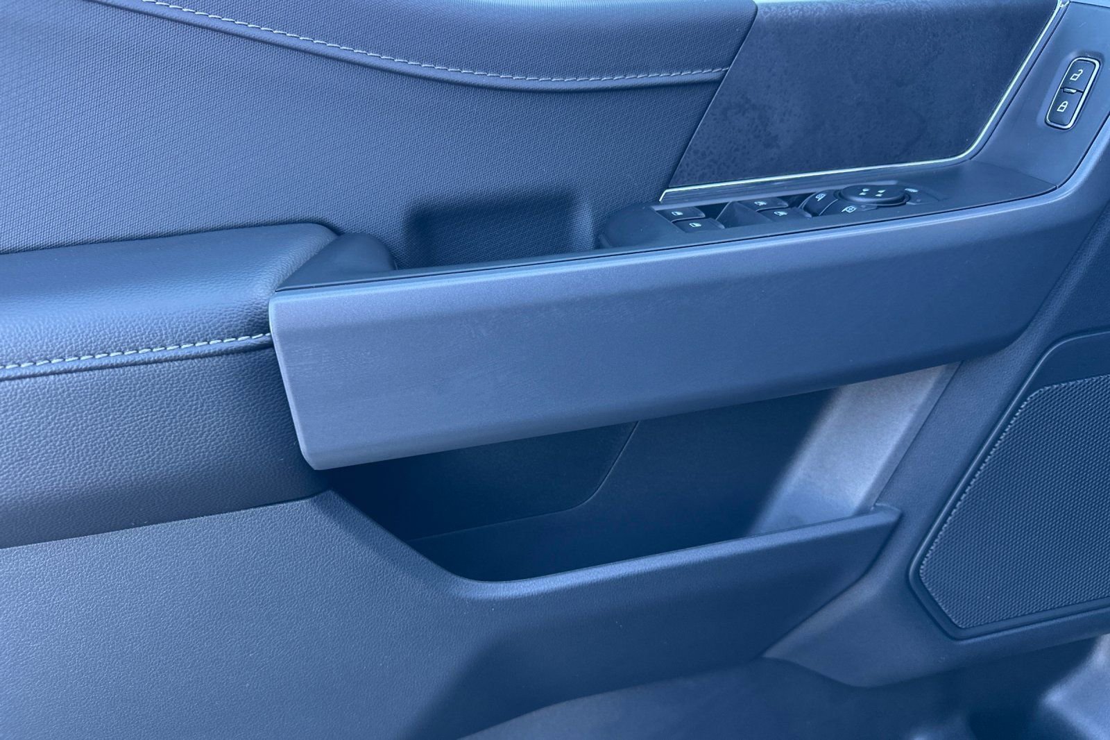 New 2026 Ford F150 XLT w/ Equipment Group 302A MID AWD/4WD image 10