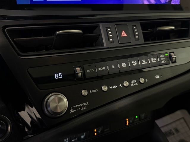 Certified 2025 Lexus ES 300h 300h w/ Premium Package image 19