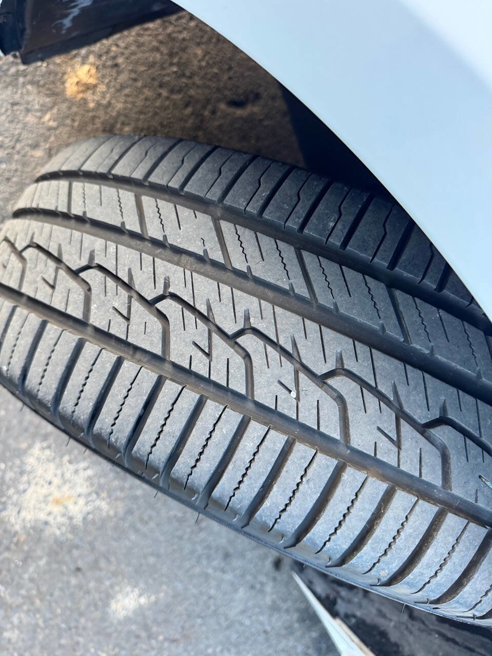 Used 2013 Chevrolet Cruze LS image 12