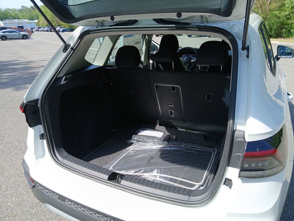 New 2026 Volkswagen Taos S FWD image 21
