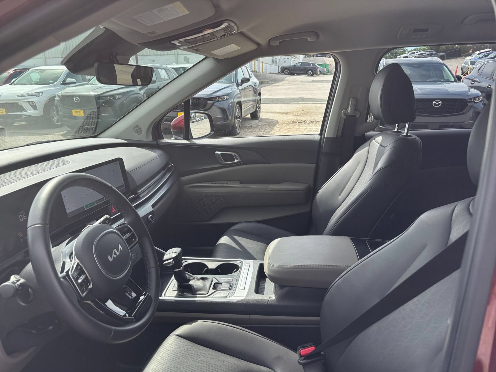 Used 2026 Kia Carnival FWD image 22