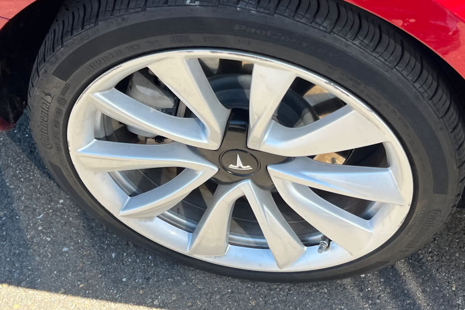 Used 2018 Tesla Model 3 Long Range RWD image 17