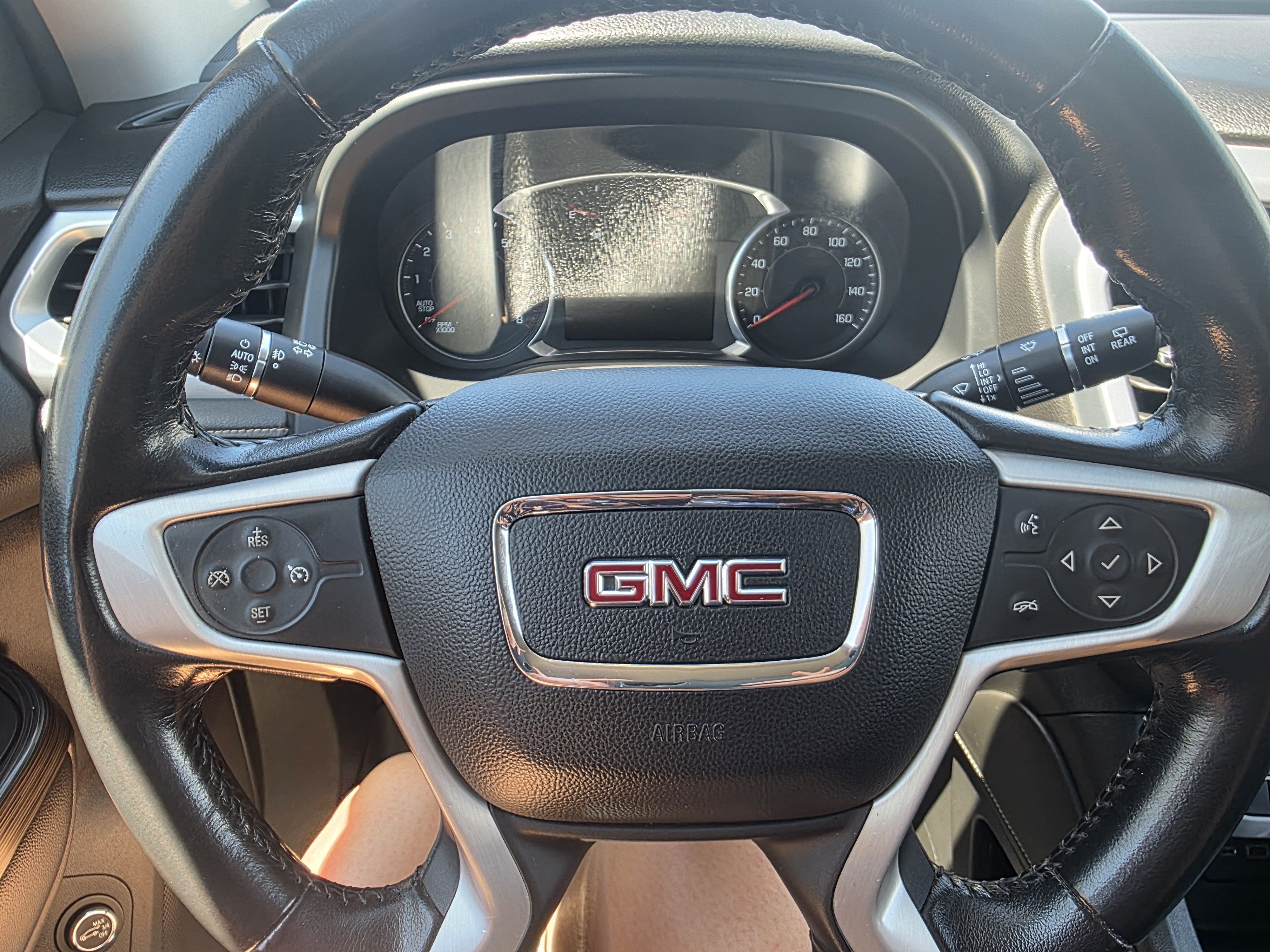 Used 2020 GMC Acadia SLT AWD/4WD image 25