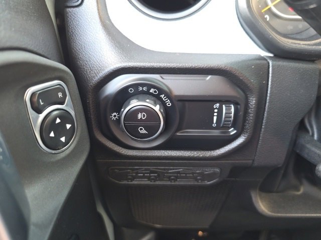 Used 2024 Jeep Gladiator Sport image 18