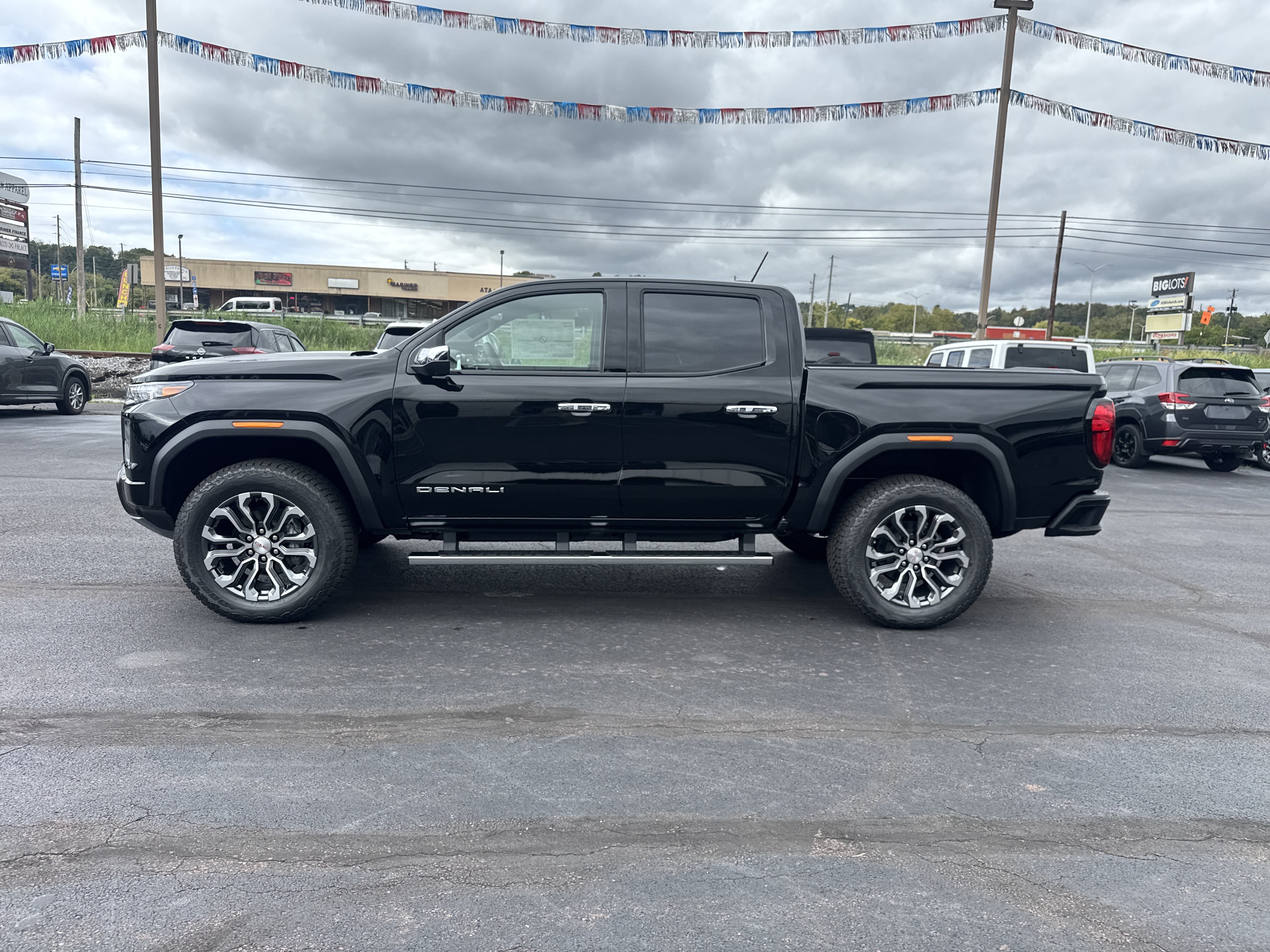 New 2026 GMC Canyon Denali AWD/4WD image 7