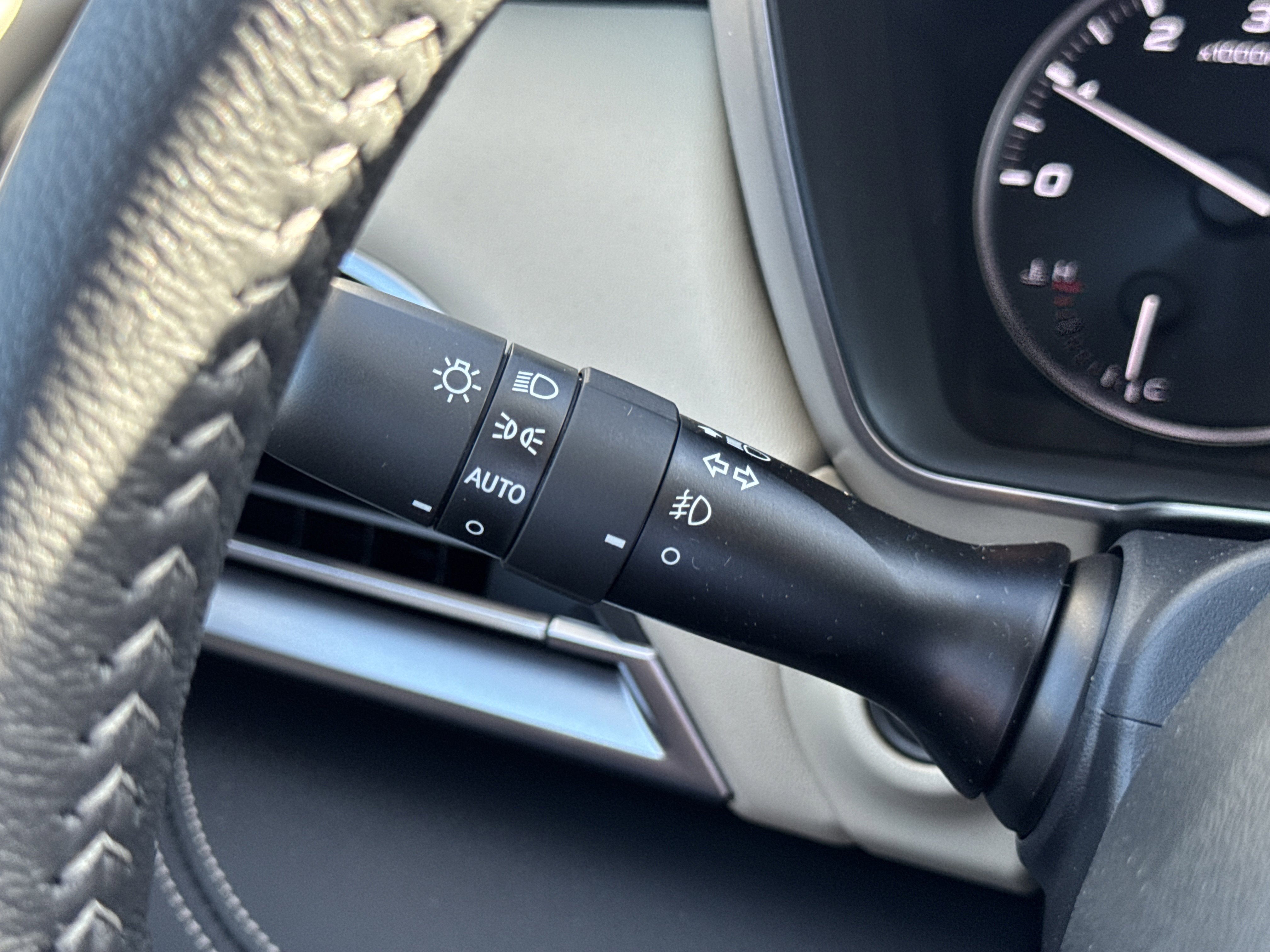 New 2025 Subaru Outback Limited image 16