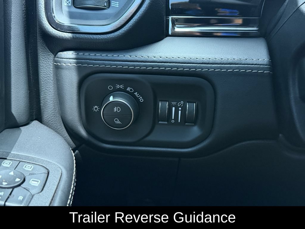 Used 2025 RAM 2500 Limited AWD/4WD image 29