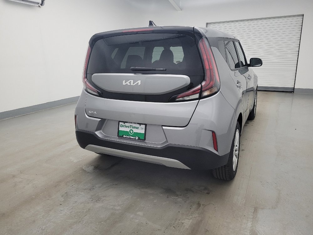 Used 2025 Kia Soul LX FWD image 7