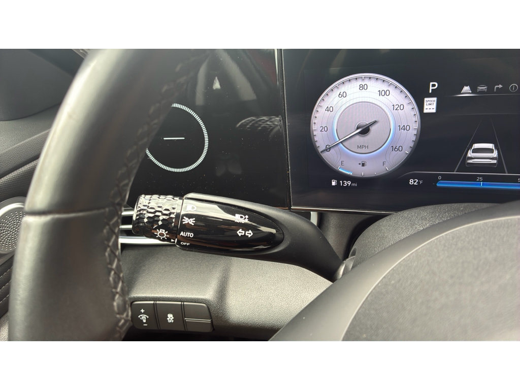 Used 2025 Hyundai Elantra SEL FWD image 22