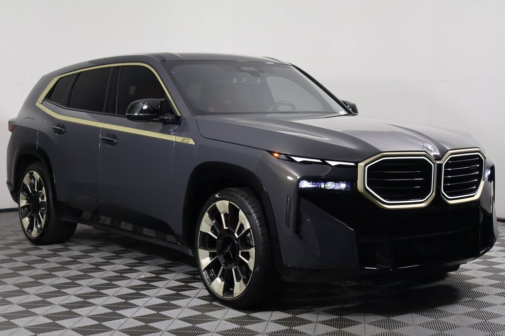 Certified 2023 BMW XM AWD/4WD image 3