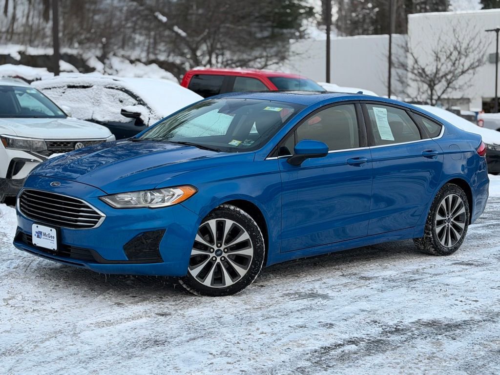 Used 2020 Ford Fusion SE image 1