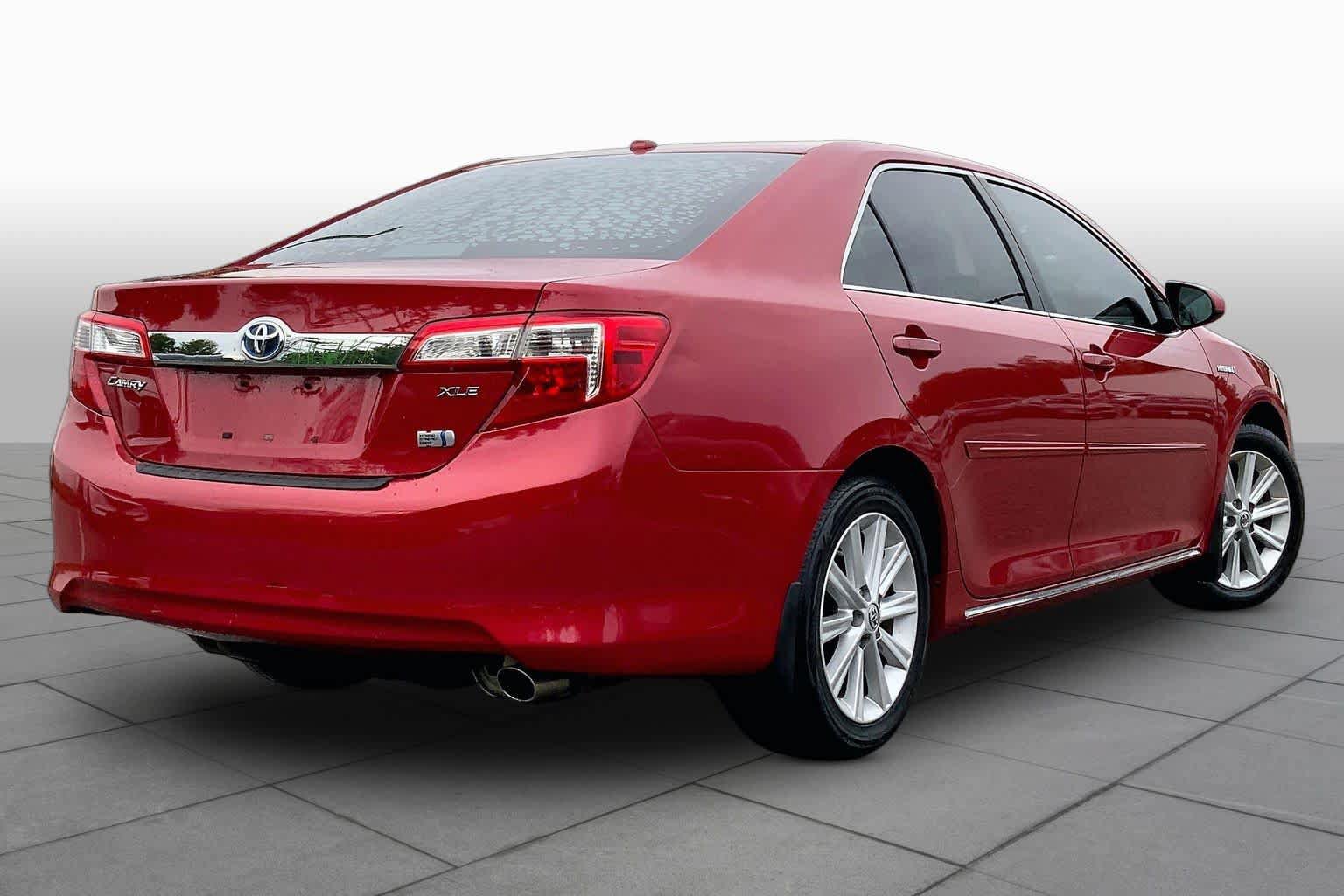 Used 2013 Toyota Camry XLE w/ Convenience Pkg FWD image 13