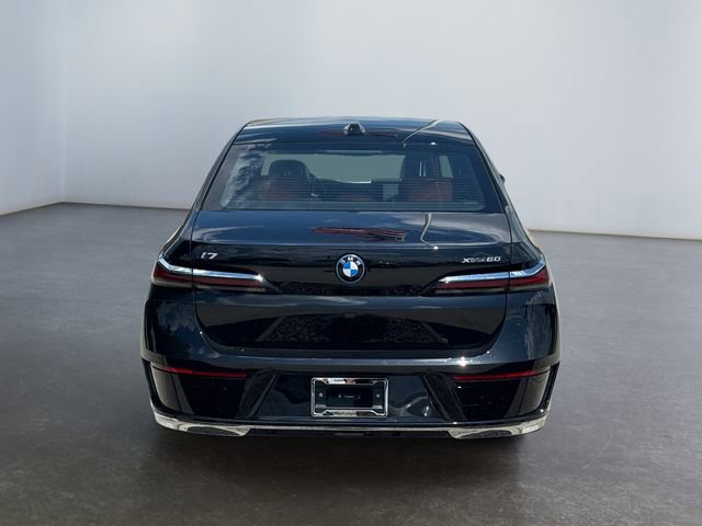 Used 2025 BMW i7 xDrive60 w/ Premium Package image 4