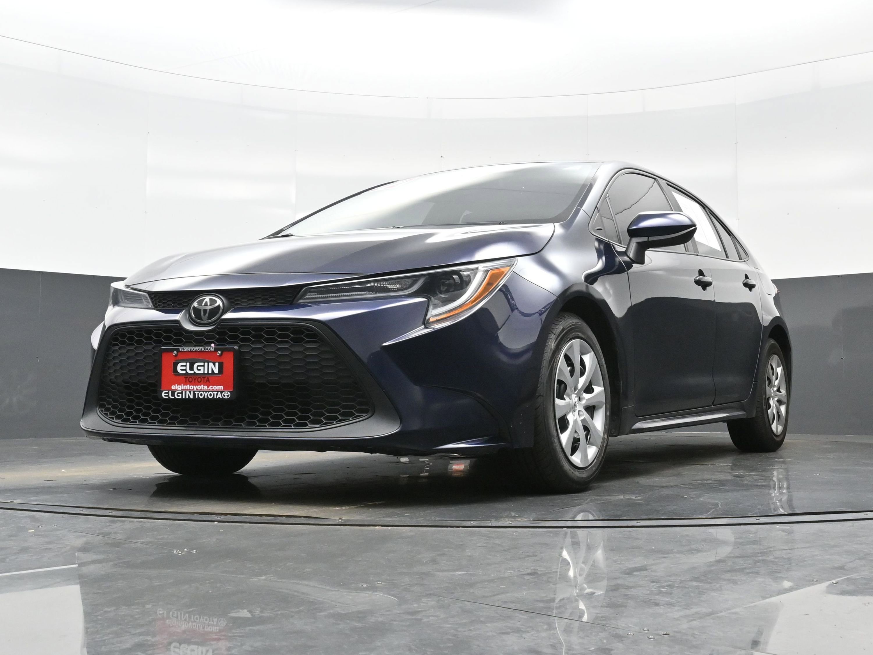 Used 2022 Toyota Corolla LE FWD image 25