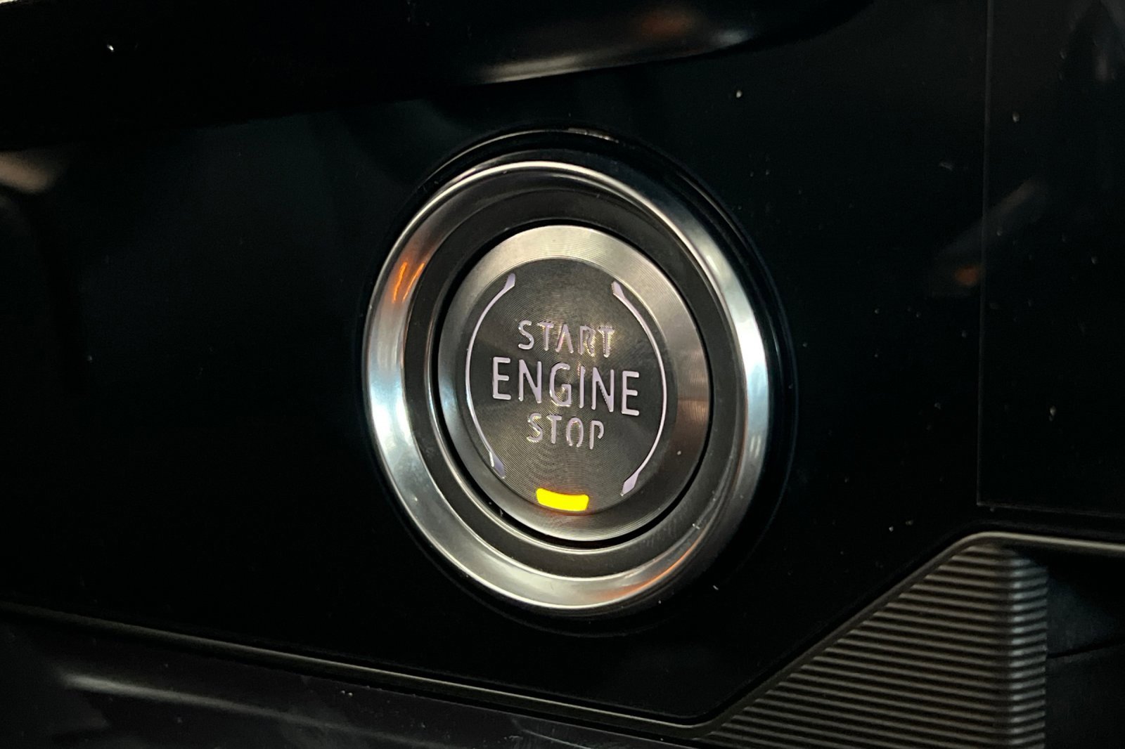 New 2025 Chevrolet Corvette E-Ray w/ Stealth Interior Trim Package image 20