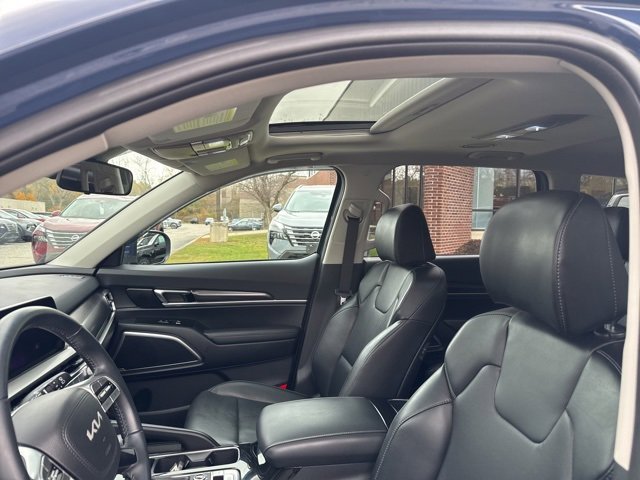 Used 2025 Kia Telluride S image 71