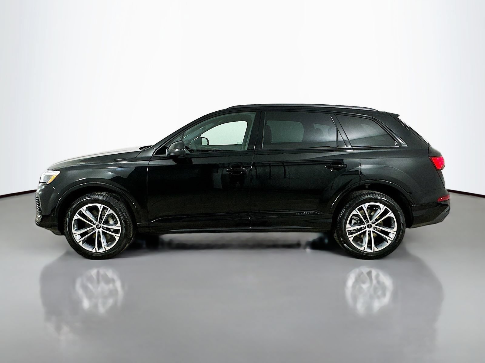 New 2026 Audi Q7 2.0T Premium AWD/4WD image 8