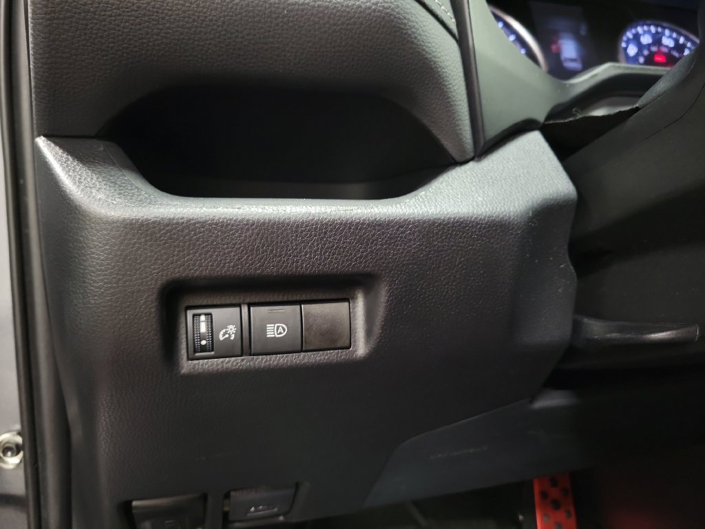 Used 2021 Toyota RAV4 XLE FWD image 26