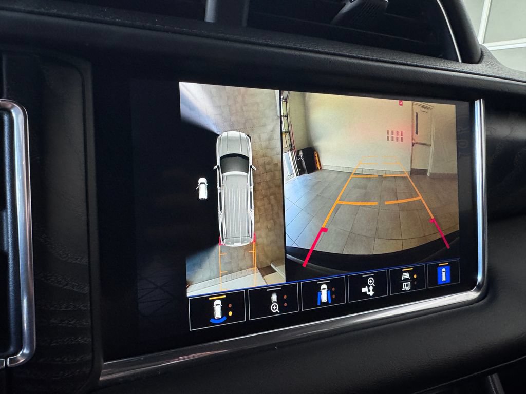 Certified 2024 GMC Yukon Denali AWD/4WD image 24