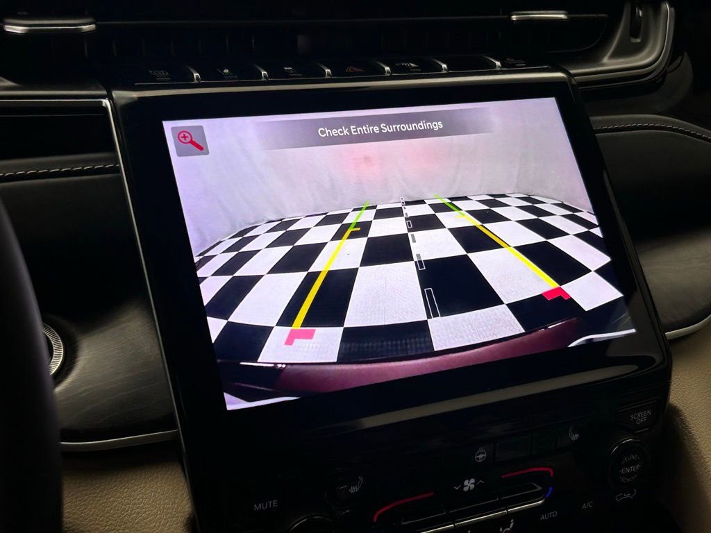 Used 2022 Jeep Grand Cherokee Limited 4xe image 29