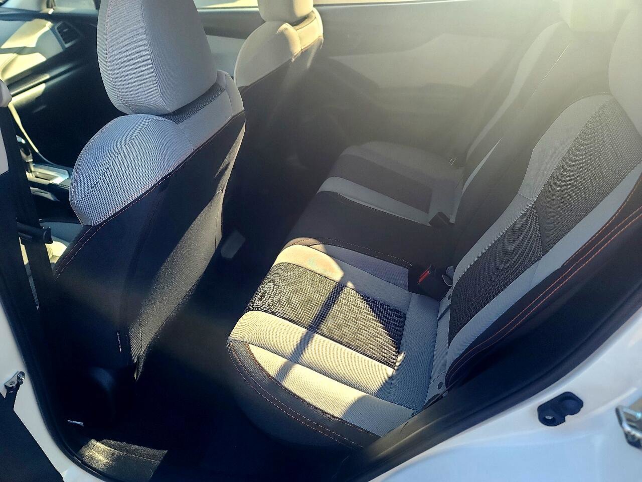 Used 2018 Subaru Crosstrek 2.0i Premium w/ Eyesight System image 11