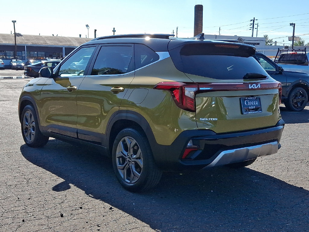 Used 2024 Kia Seltos S AWD/4WD image 9