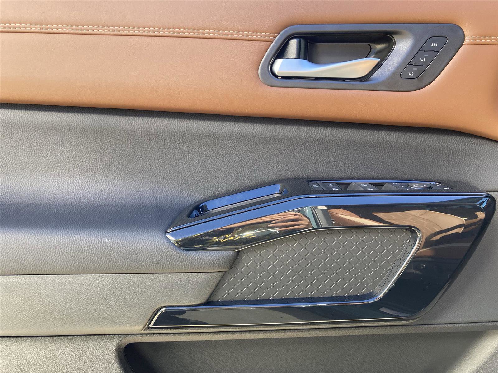 New 2026 Nissan Pathfinder Platinum image 27