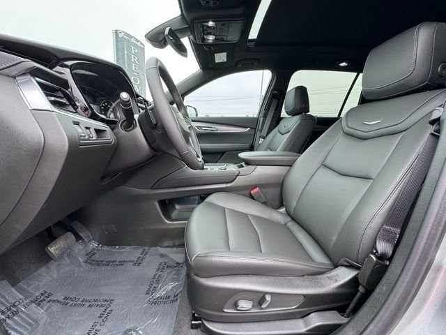 New 2025 Cadillac XT6 Luxury w/ LPO, Premium Carpet Package AWD/4WD image 25