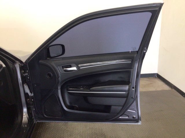 Used 2021 Chrysler 300 Touring RWD image 13