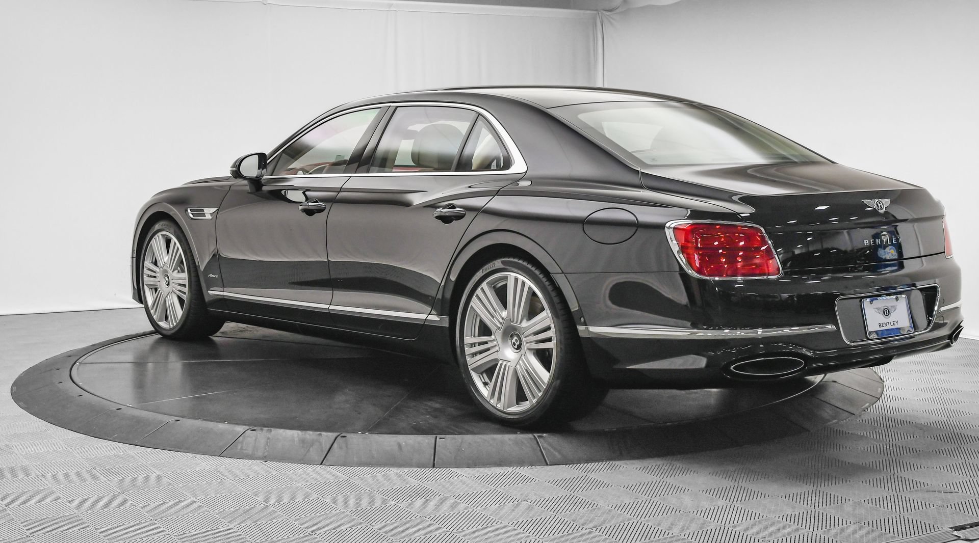 New 2026 Bentley Flying Spur Plug-In Hybrid AWD/4WD image 3