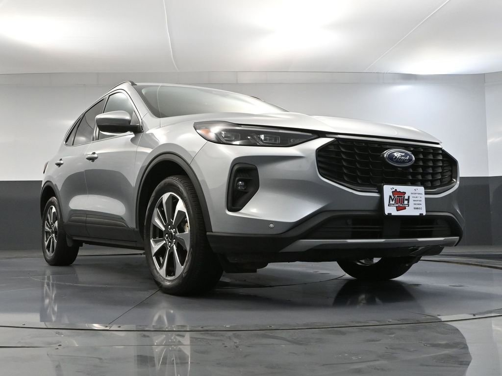 Used 2024 Ford Escape Platinum image 49