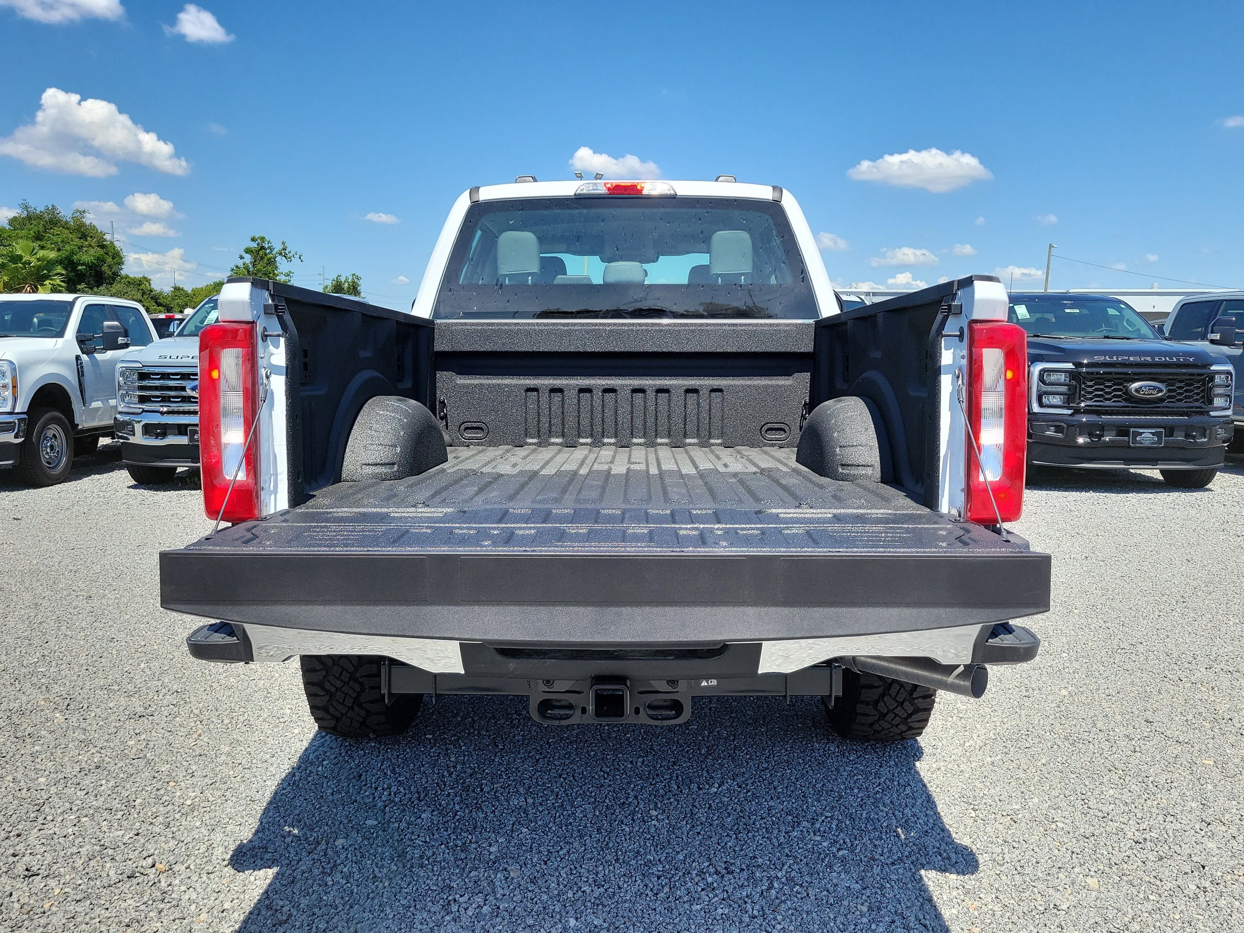 New 2026 Ford F250 XL w/ XL Off-Road Package AWD/4WD image 9