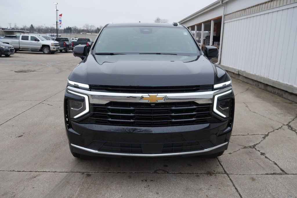 New 2026 Chevrolet Suburban LS image 3