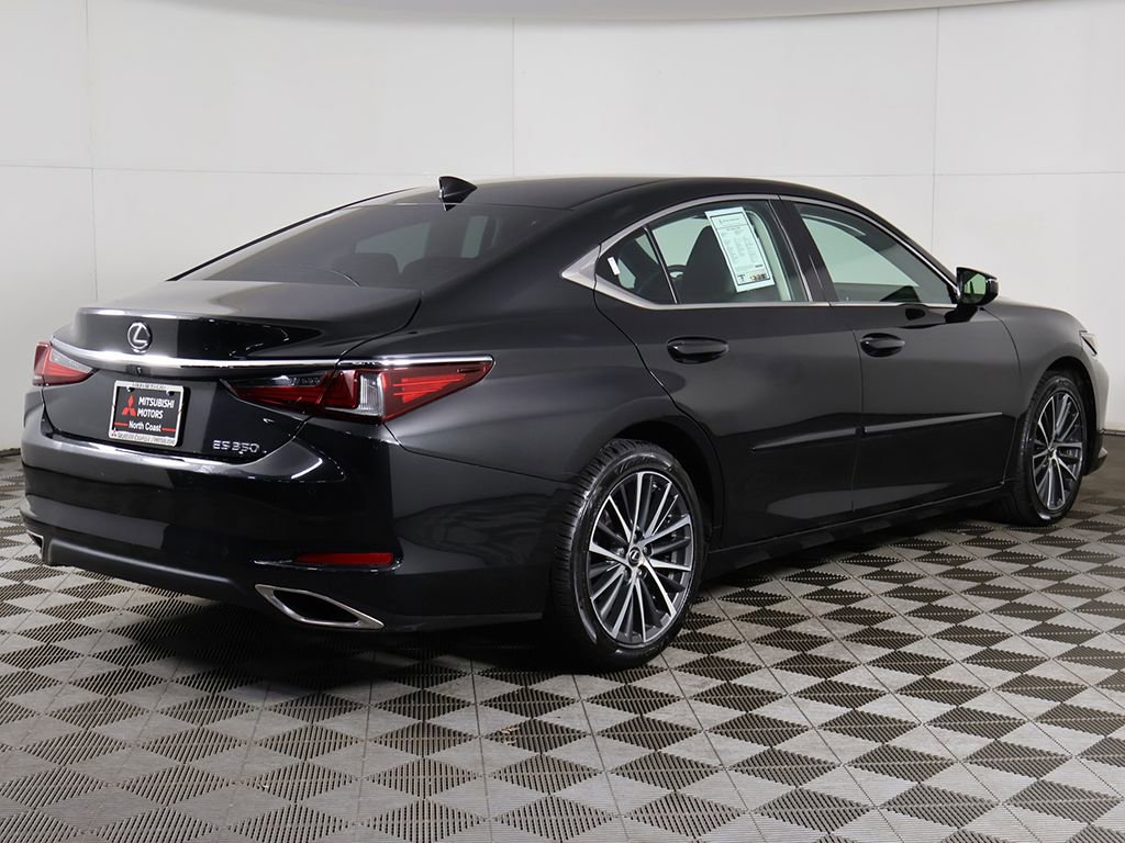 Used 2023 Lexus ES 350 w/ Premium Package FWD image 10