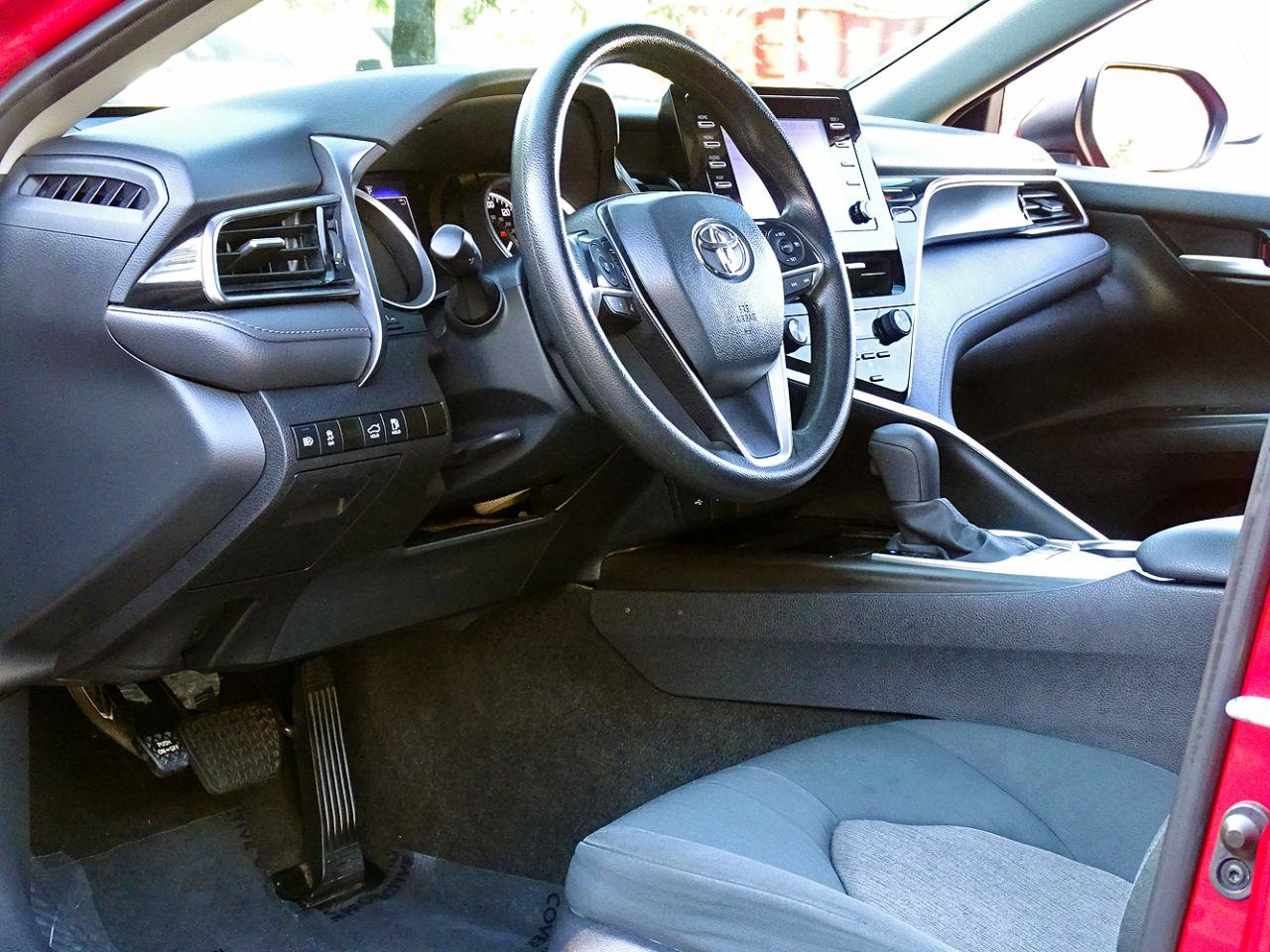 Used 2023 Toyota Camry LE FWD image 13