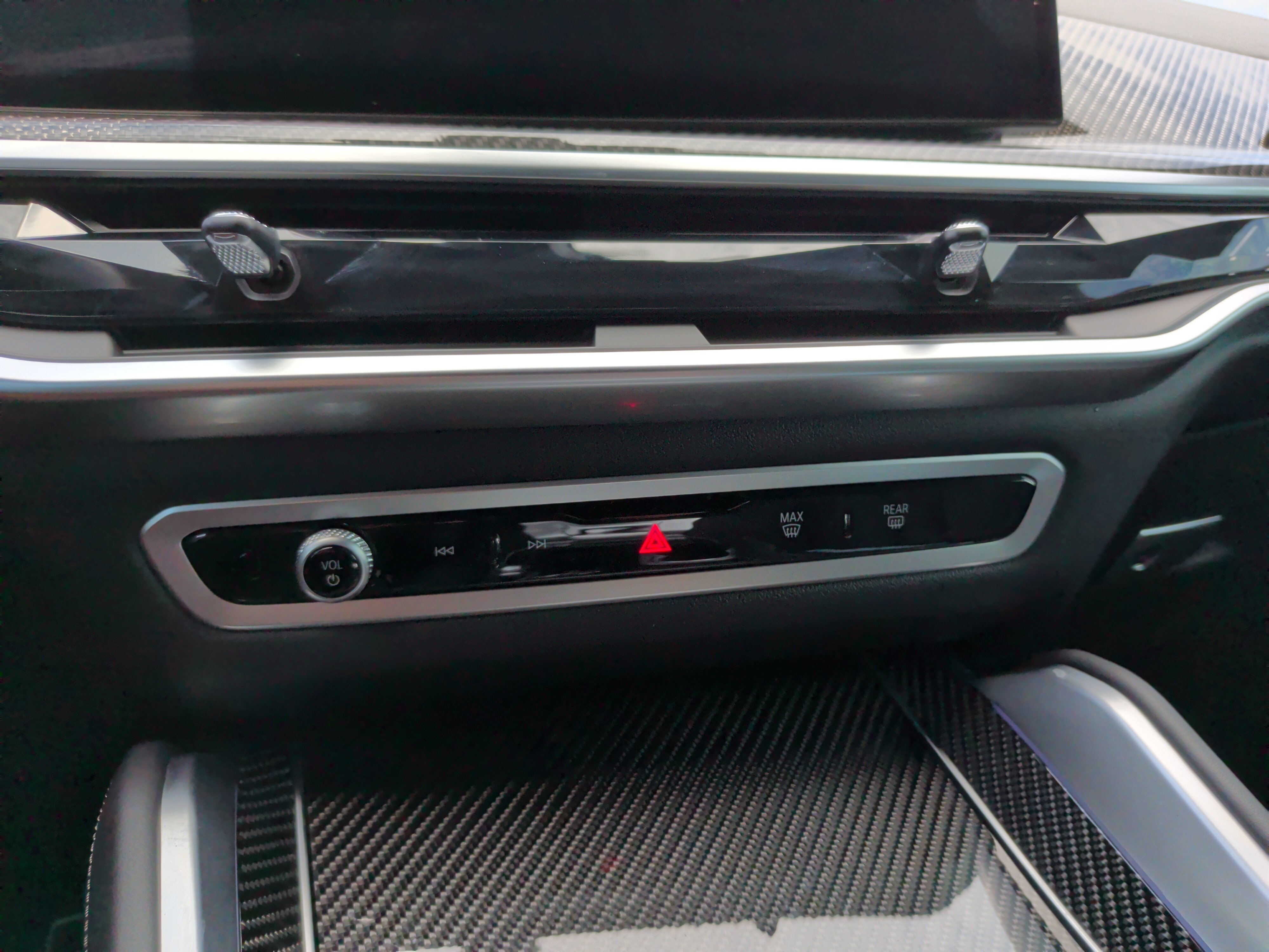 Used 2025 BMW X6 M60i AWD/4WD image 20