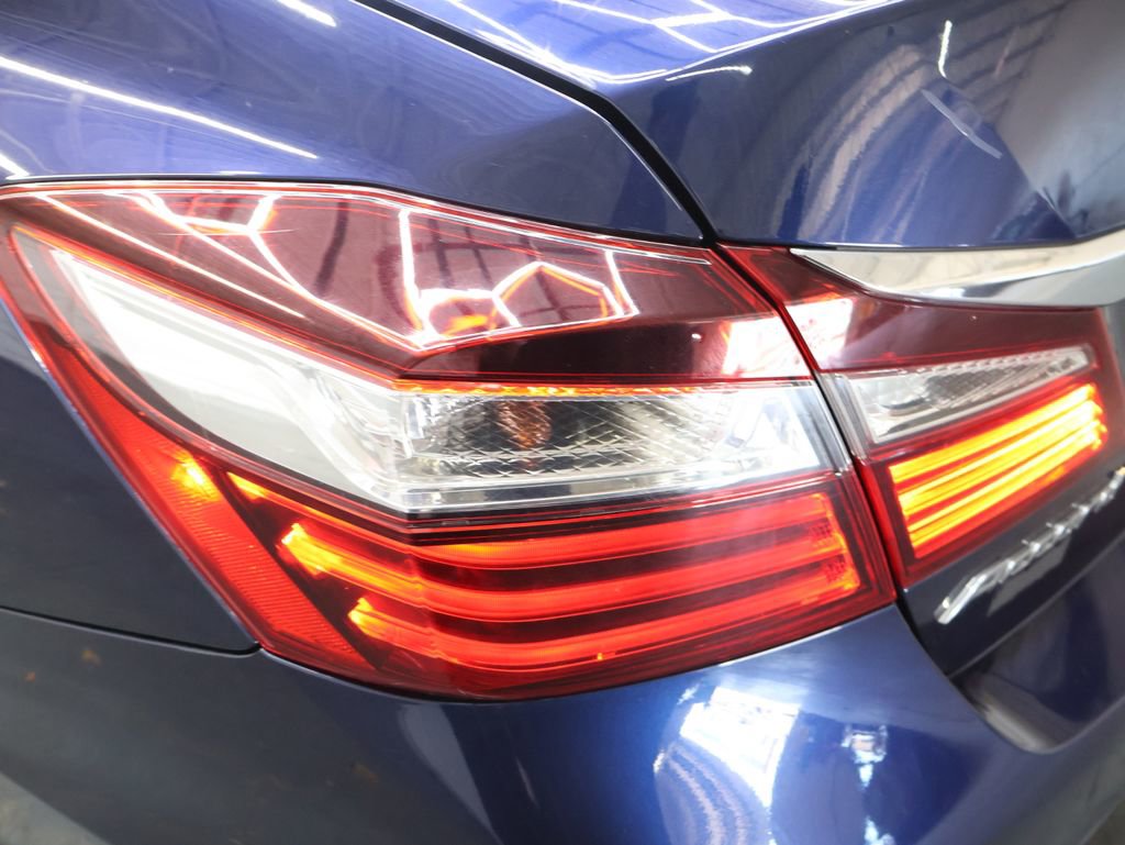 Used 2016 Honda Accord LX image 27