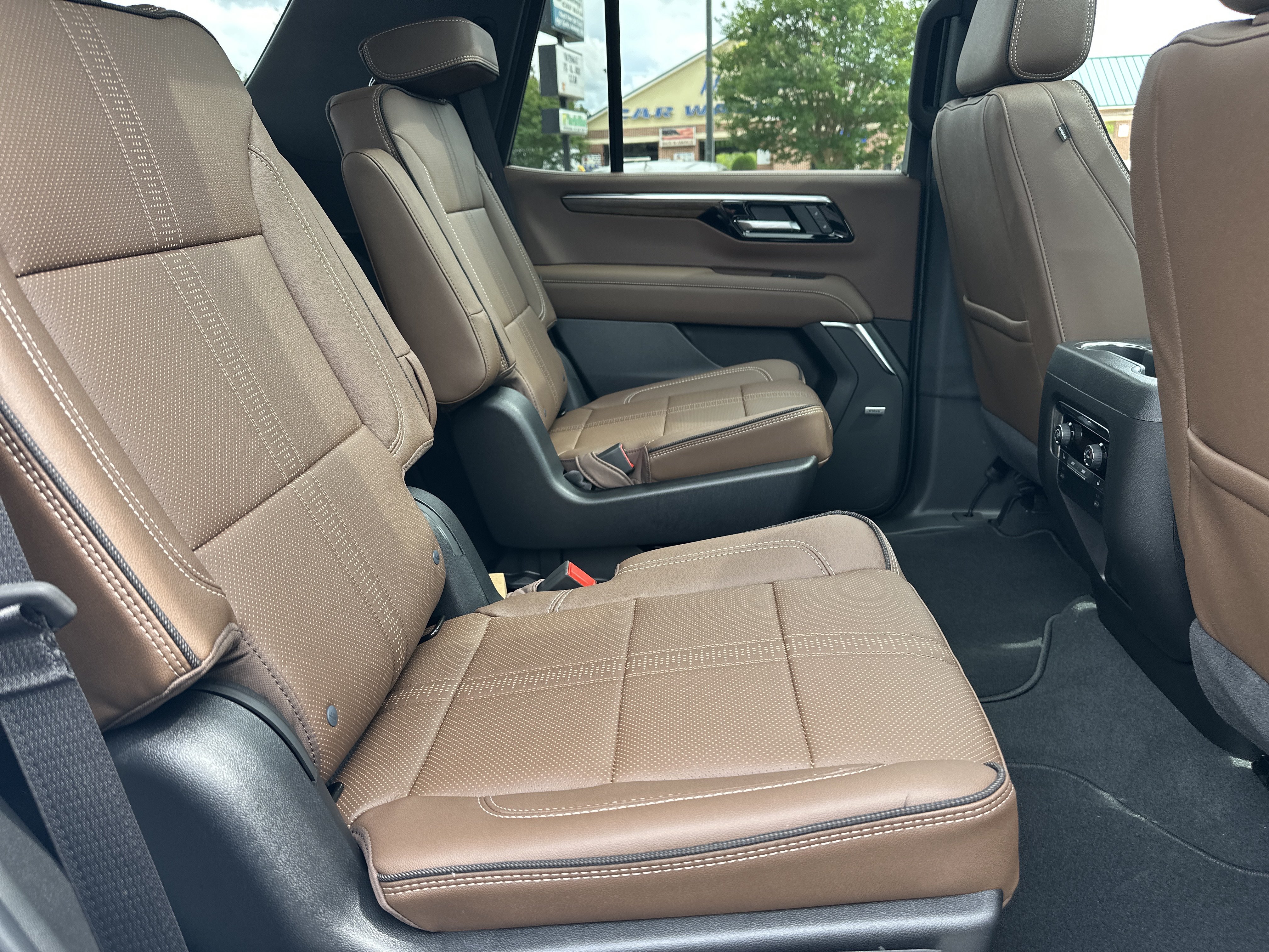 New 2026 Chevrolet Tahoe High Country w/ Sun And Tow Package RWD image 17