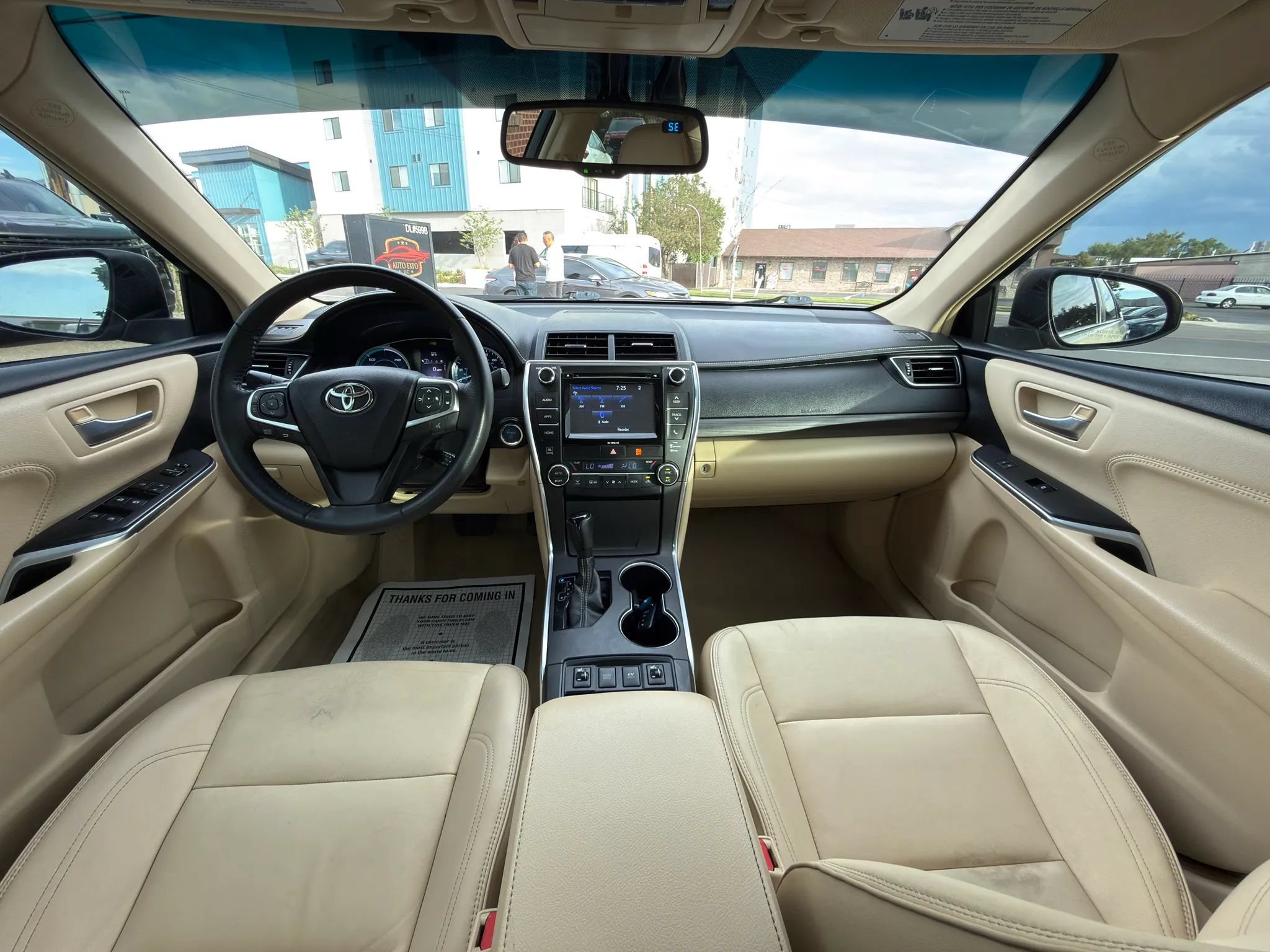 Used 2017 Toyota Camry XLE w/ Moonroof Package FWD image 16