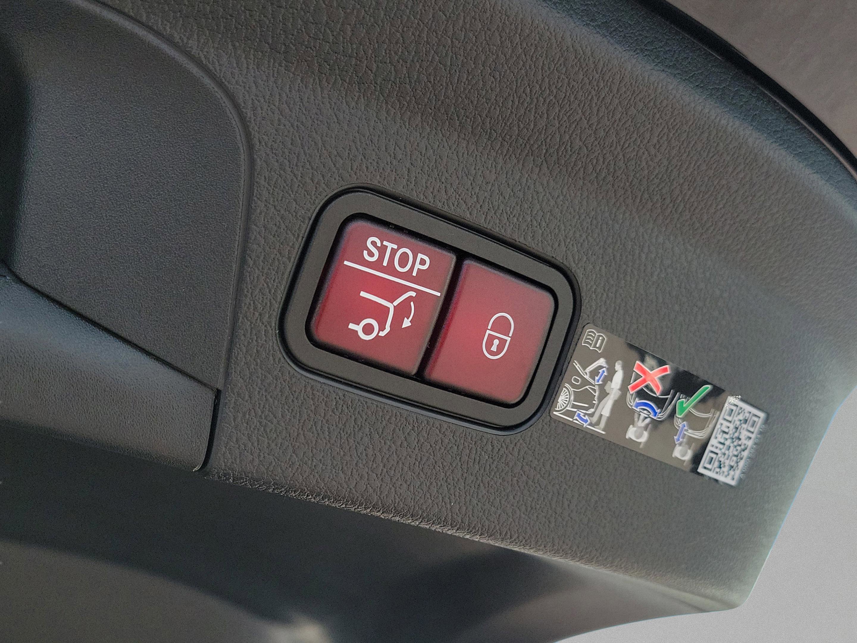 New 2026 Mercedes-Benz GLE 53 AMG 4MATIC Coupe image 11