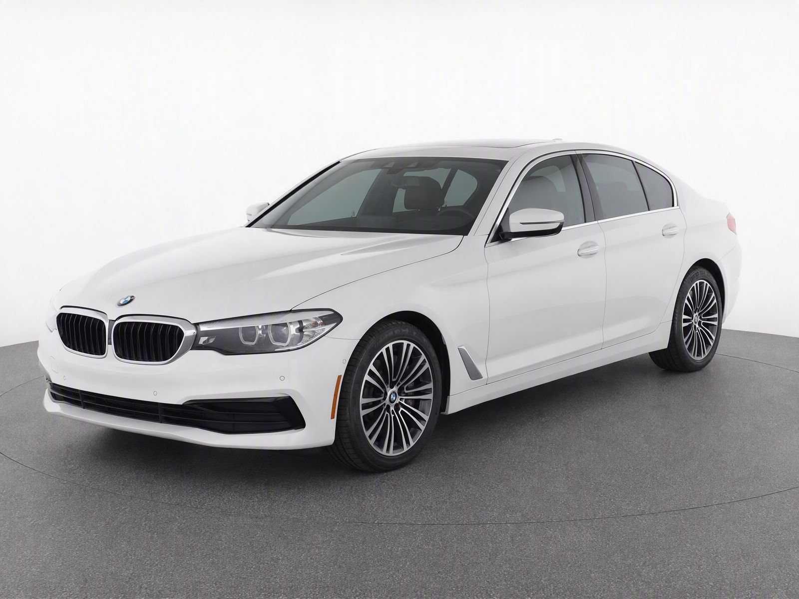 Used 2019 BMW 540i w/ Premium Package RWD image 2