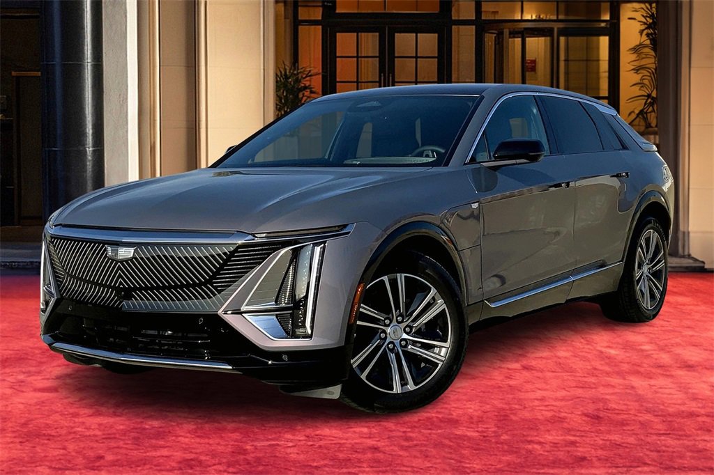 New 2025 Cadillac Lyriq Luxury