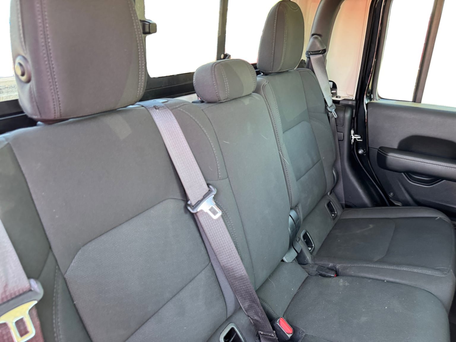 Used 2021 Jeep Gladiator Overland AWD/4WD image 23