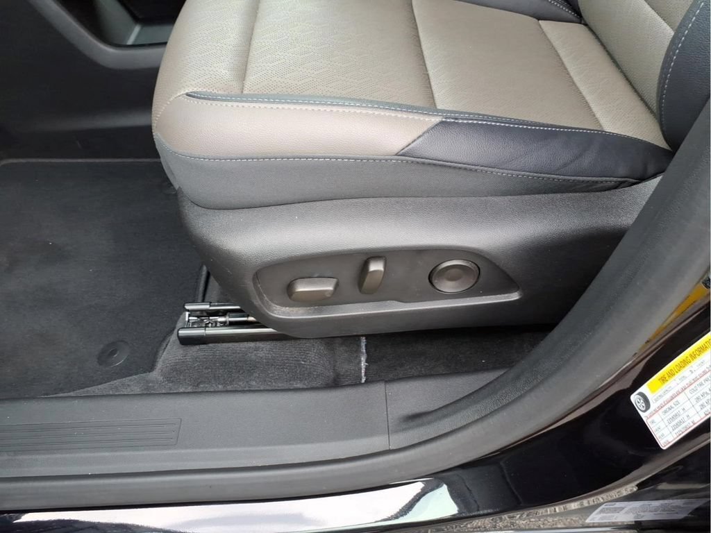 Used 2025 Chevrolet Equinox LT w/ Convenience Package II AWD/4WD image 20